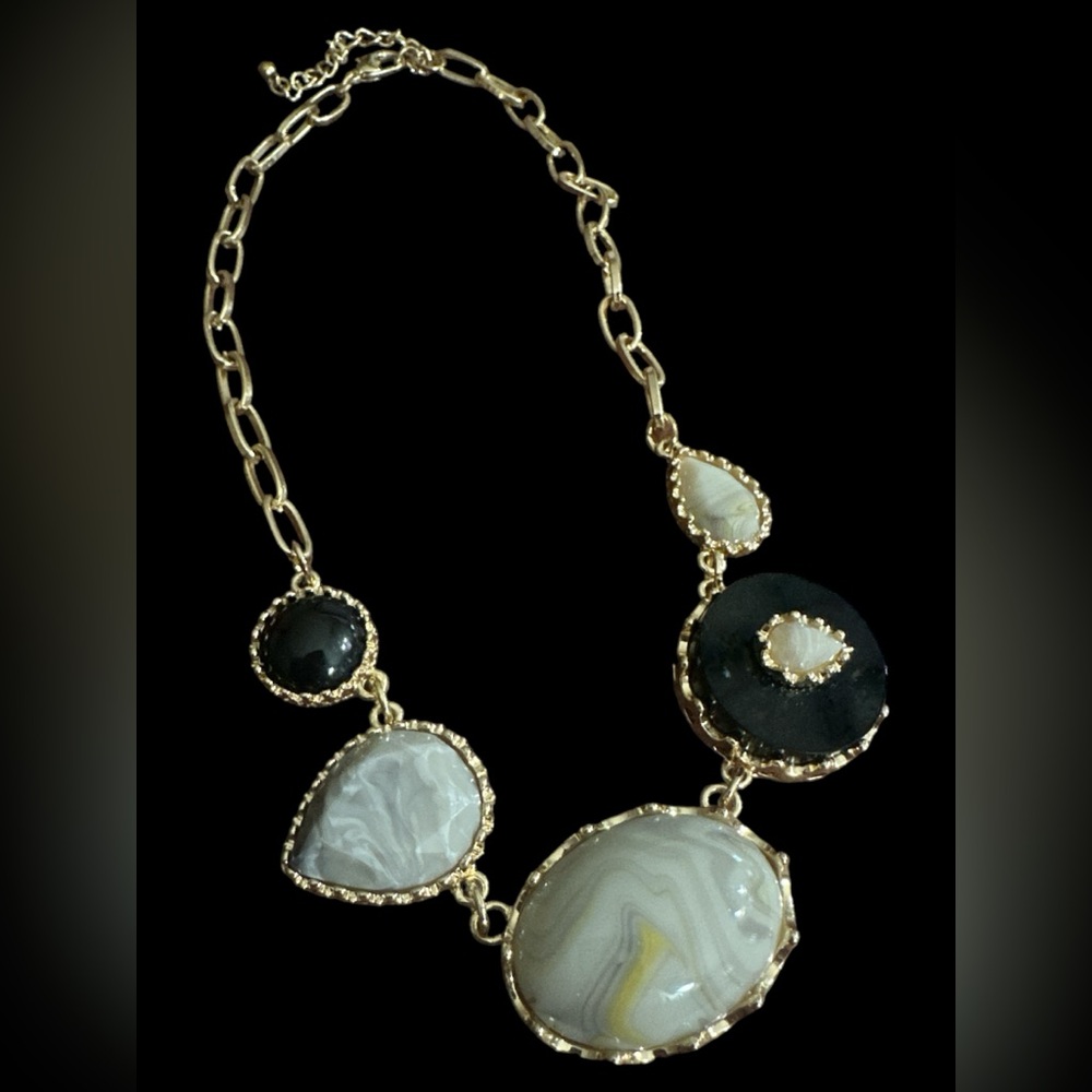 Three Gold Tone Jeweled Fashion Necklaces 18-20” - Picture 6 of 10